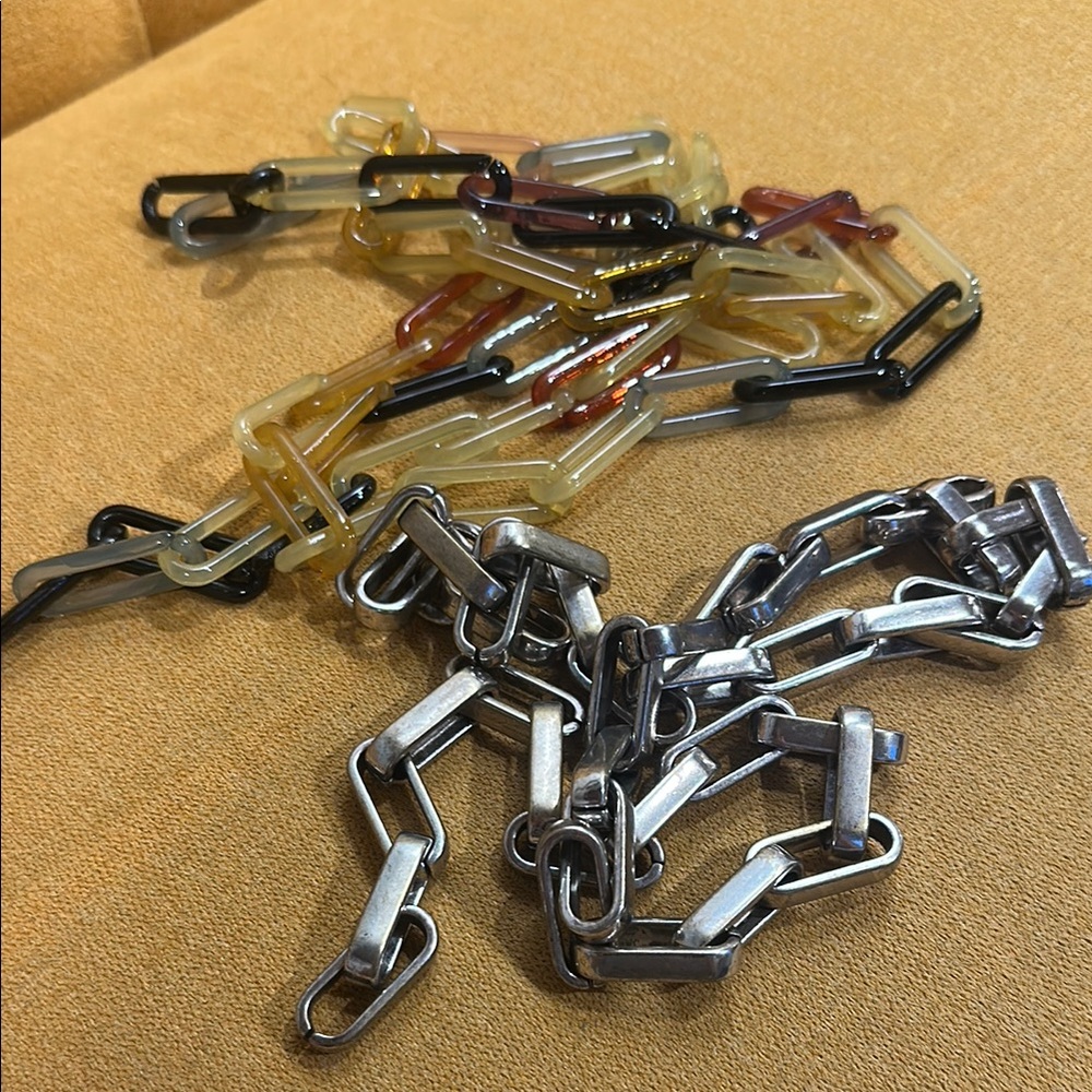 Retro Style Plastic Silver and Multicolor Chain Necklace